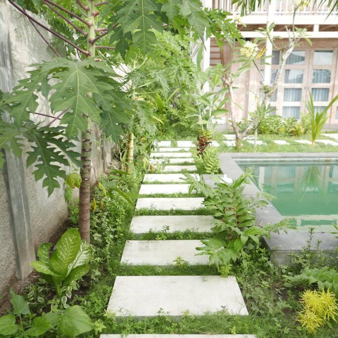 Silir Villa "Your Cozy Home" Mataram Buitenkant foto